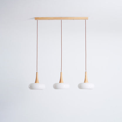 Moderne Pendelleuchte im skandinavischen Stil