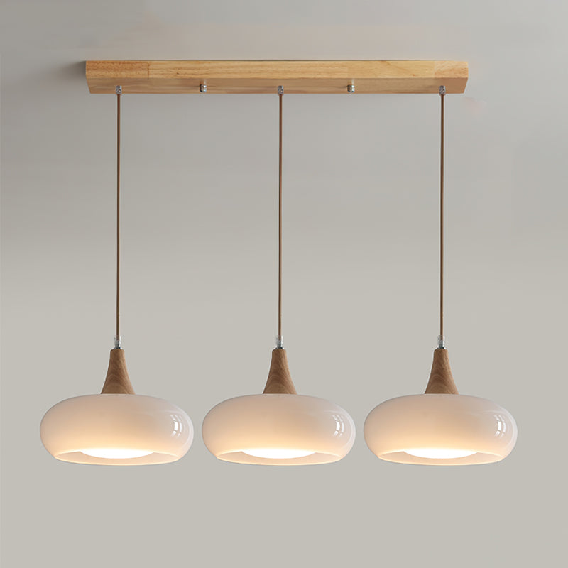 Moderne Pendelleuchte im skandinavischen Stil