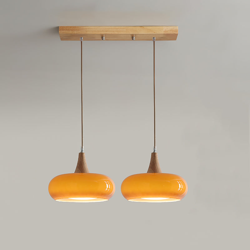 Moderne Pendelleuchte im skandinavischen Stil