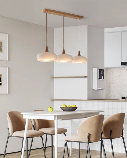 Moderne Pendelleuchte im skandinavischen Stil