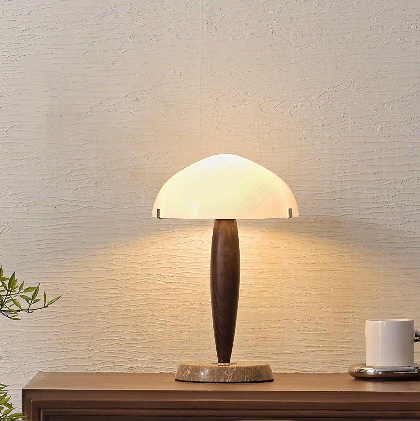 HermanLeuchte: Tischlampe mit Glas, dunklem Walnussholz und Marmorelementen