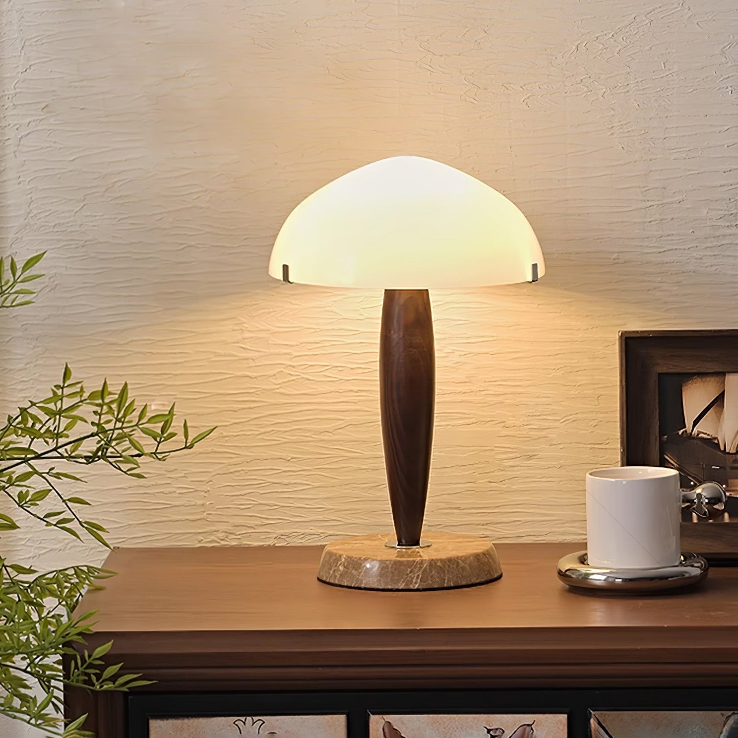 HermanLeuchte: Tischlampe mit Glas, dunklem Walnussholz und Marmorelementen