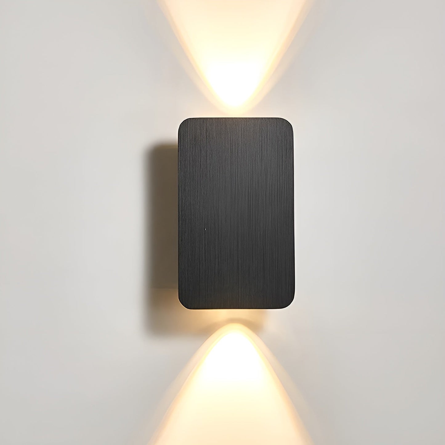 Minimalistische Würfel-Wandleuchte