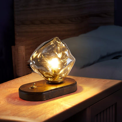 Frostleuchten: Glas-Tischlampe mit eisiger Struktur