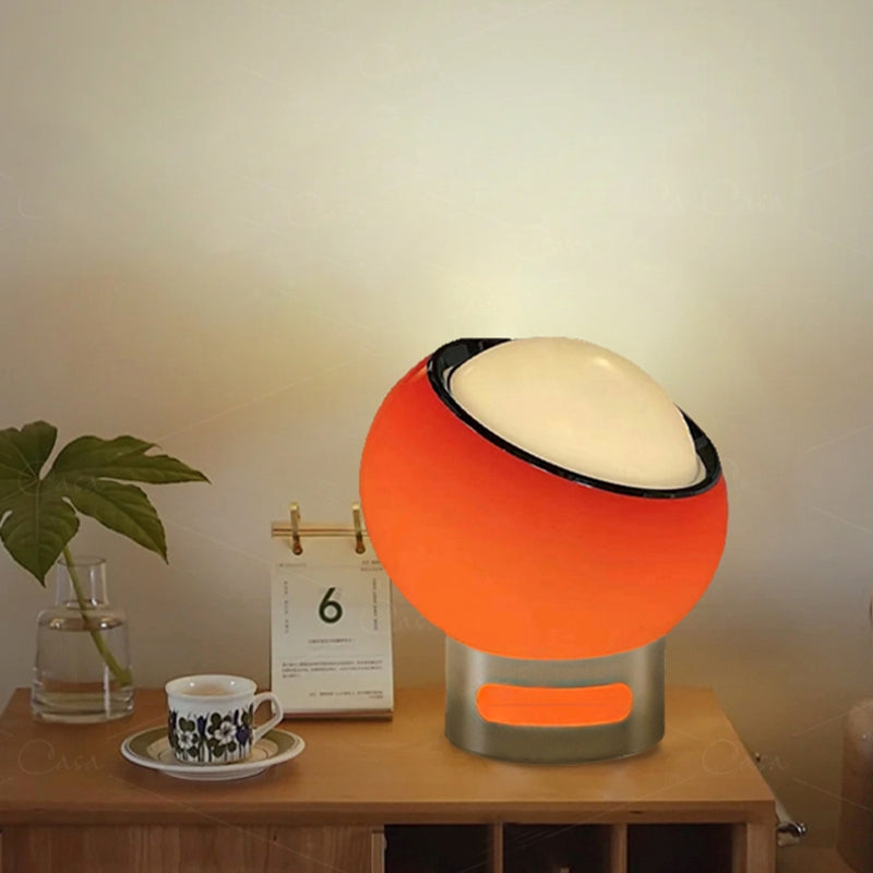 OpalScheitel: Zeitlose Tischlampe Aus Opal Glas
