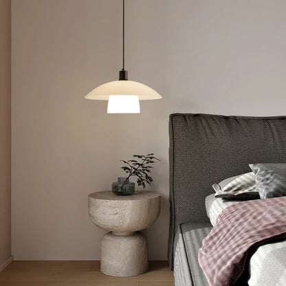 KairoGlühen: Minimalistische Pendelleuchte mit japanischer Ästhetik