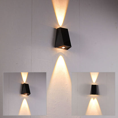SolarWand: Moderne LED Wandleuchte mit Solarbetrieb