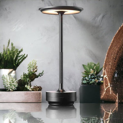 SolarisWappen: Moderne LED-Tischleuchte mit Strahlendem Glanz