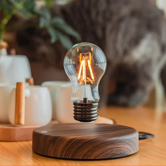 Kabellose Schreibtischlampe Gegen Die Schwerkraft