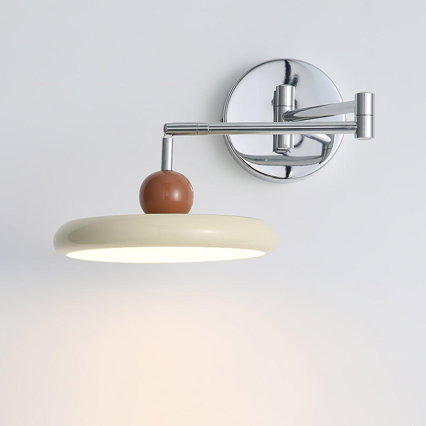 SchwenkLicht: Verstellbare Wandleuchte mit Schwenkarm