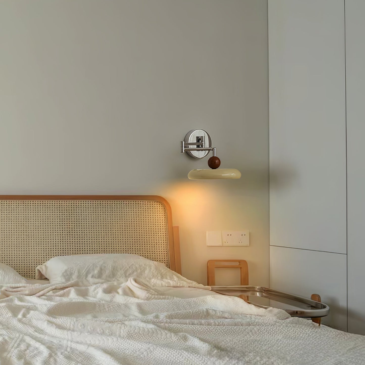 SchwenkLicht: Verstellbare Wandleuchte mit Schwenkarm