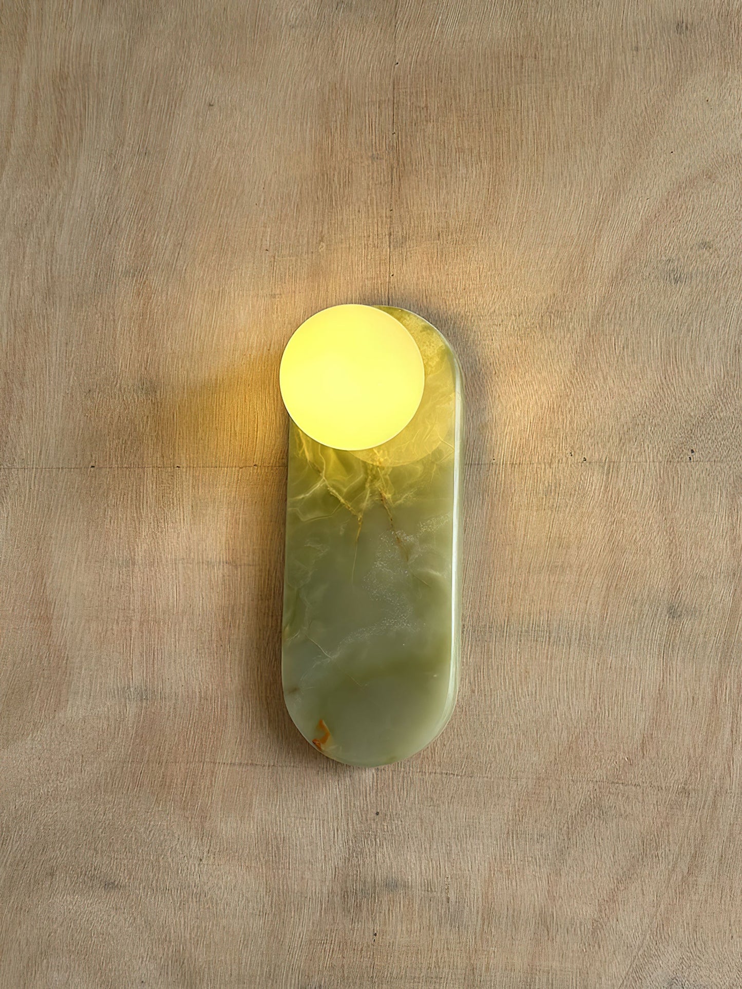 Ovale Wandleuchte Aus Der Mitte Des Jahrhunderts