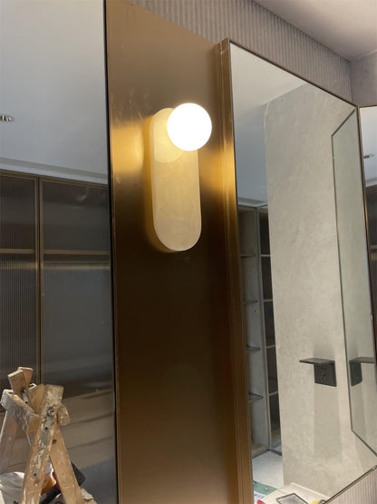 Ovale Wandleuchte Aus Der Mitte Des Jahrhunderts