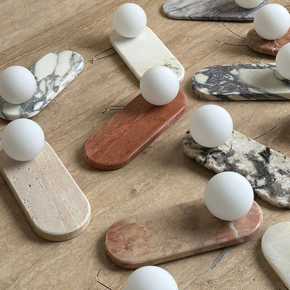 Minimalistische Wandleuchten In Pillenform