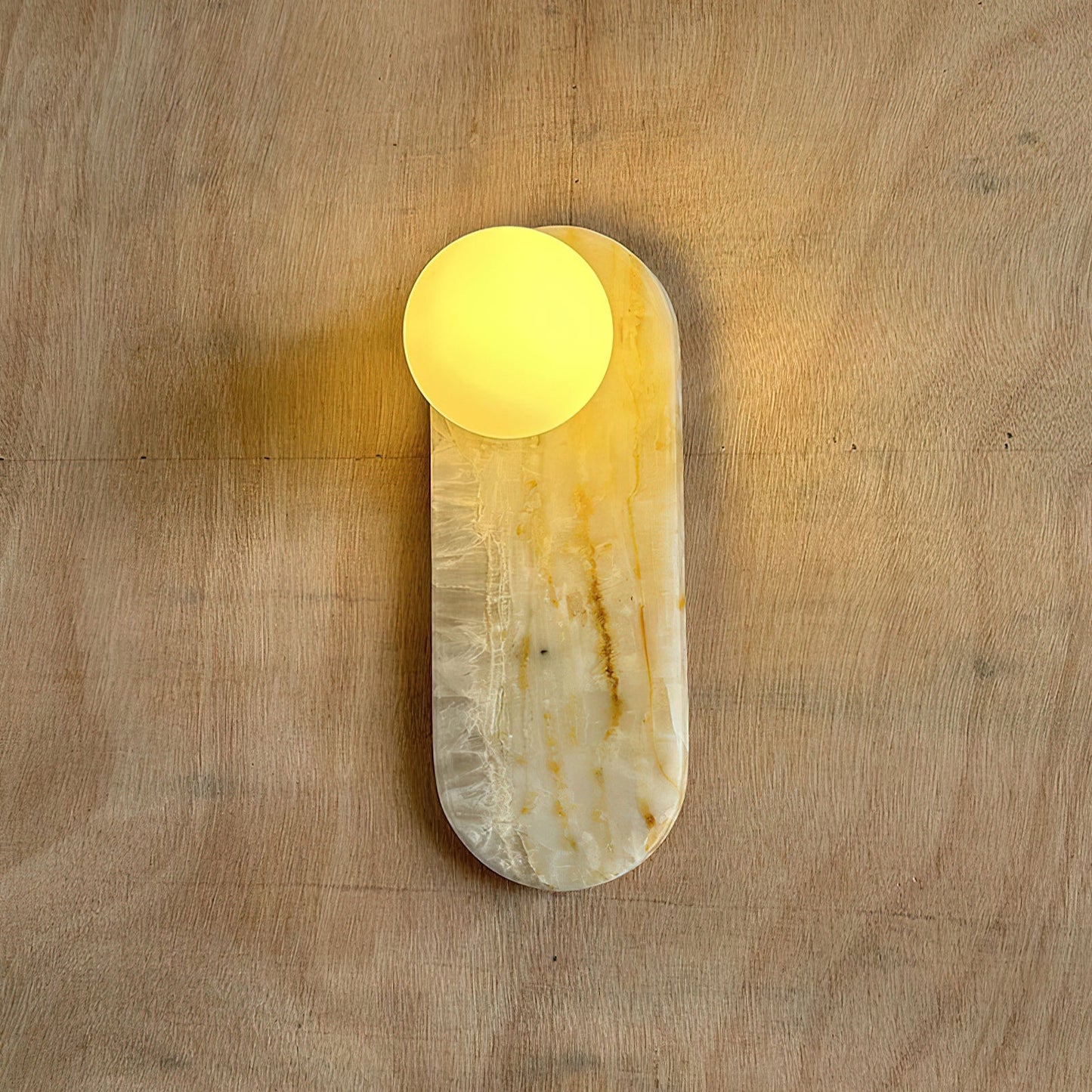 Ovale Wandleuchte Aus Der Mitte Des Jahrhunderts