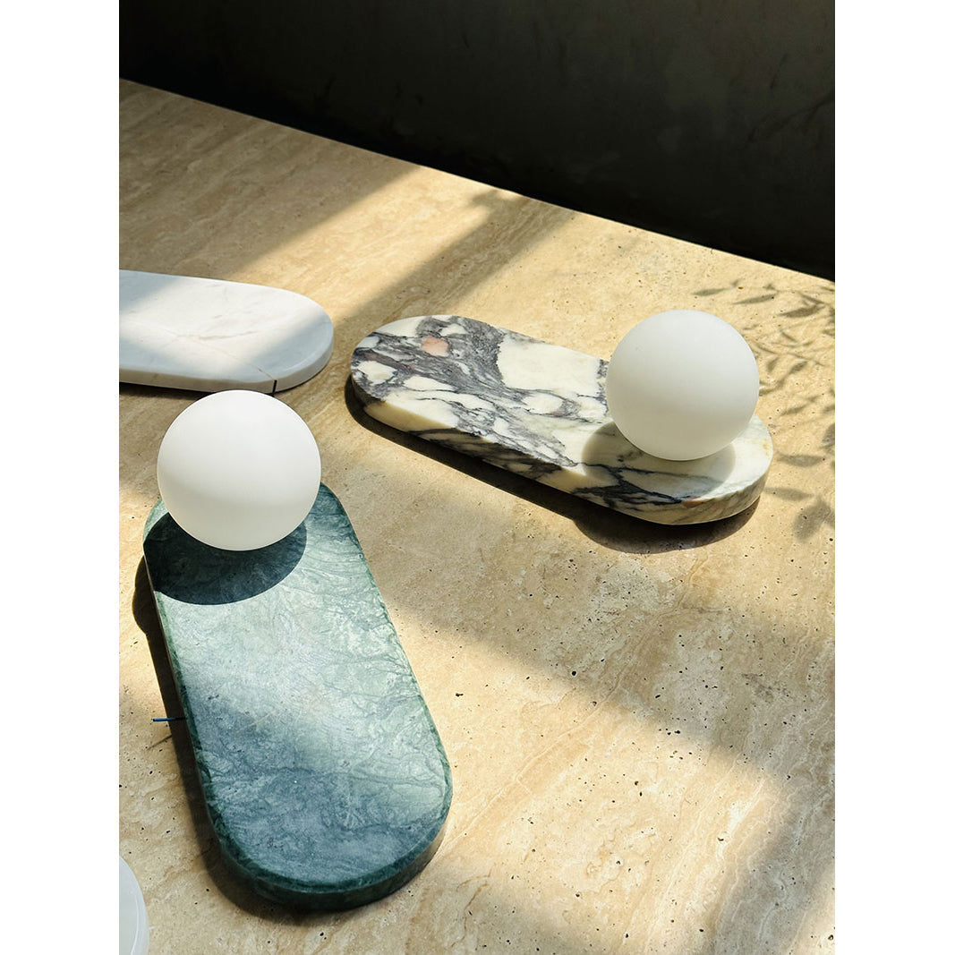 Minimalistische Wandleuchten In Pillenform