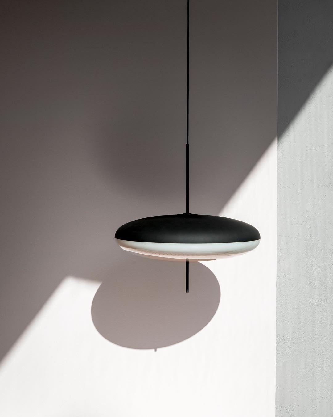Moderne Minimalistische Schlanke Pendelleuchte