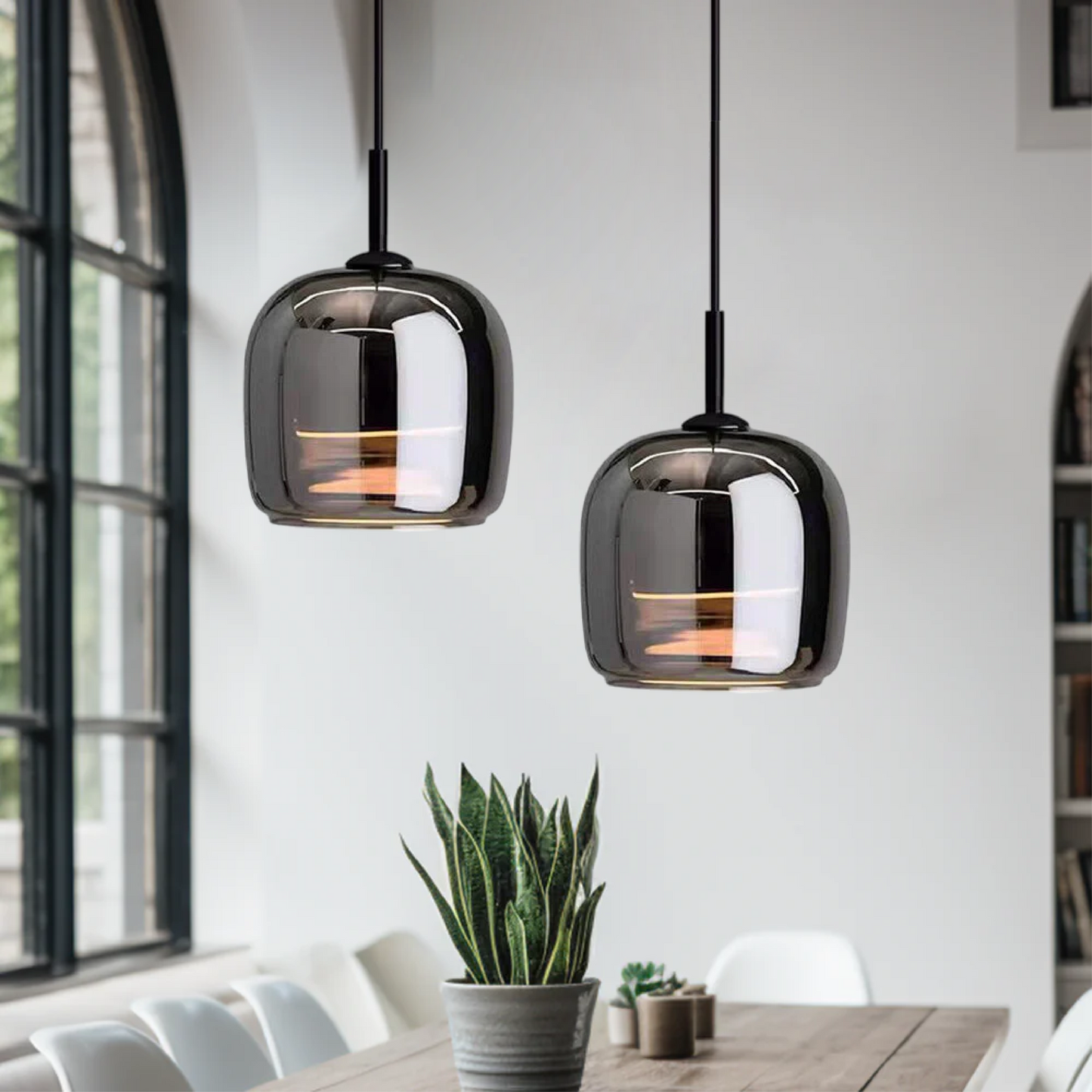 NordischNoir: Elegante pendelleuchte aus schwarzem glas im skandinavischen Entwurf