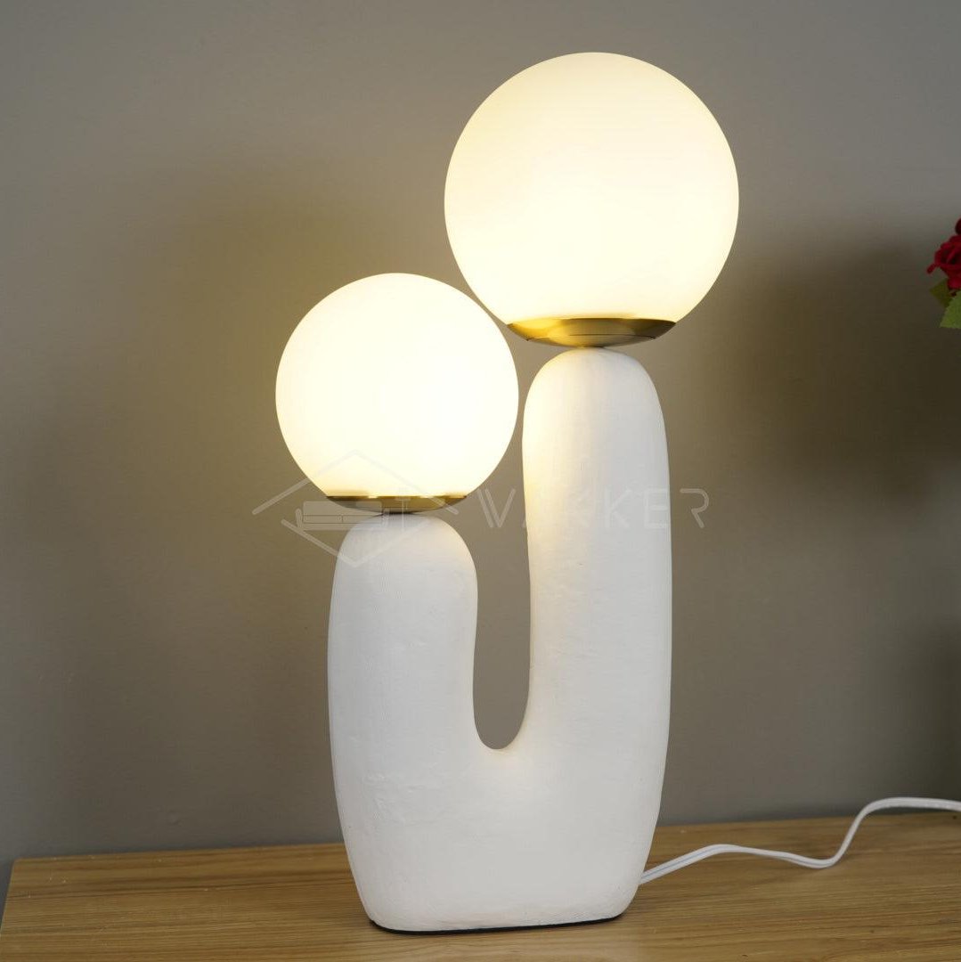 Moderne Tischlampe Mit Zwei Köpfen
