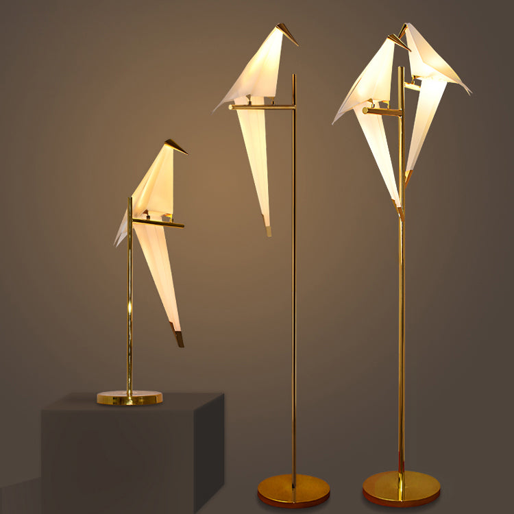 Magnetische Vogelinspirierte LED Tischlampe