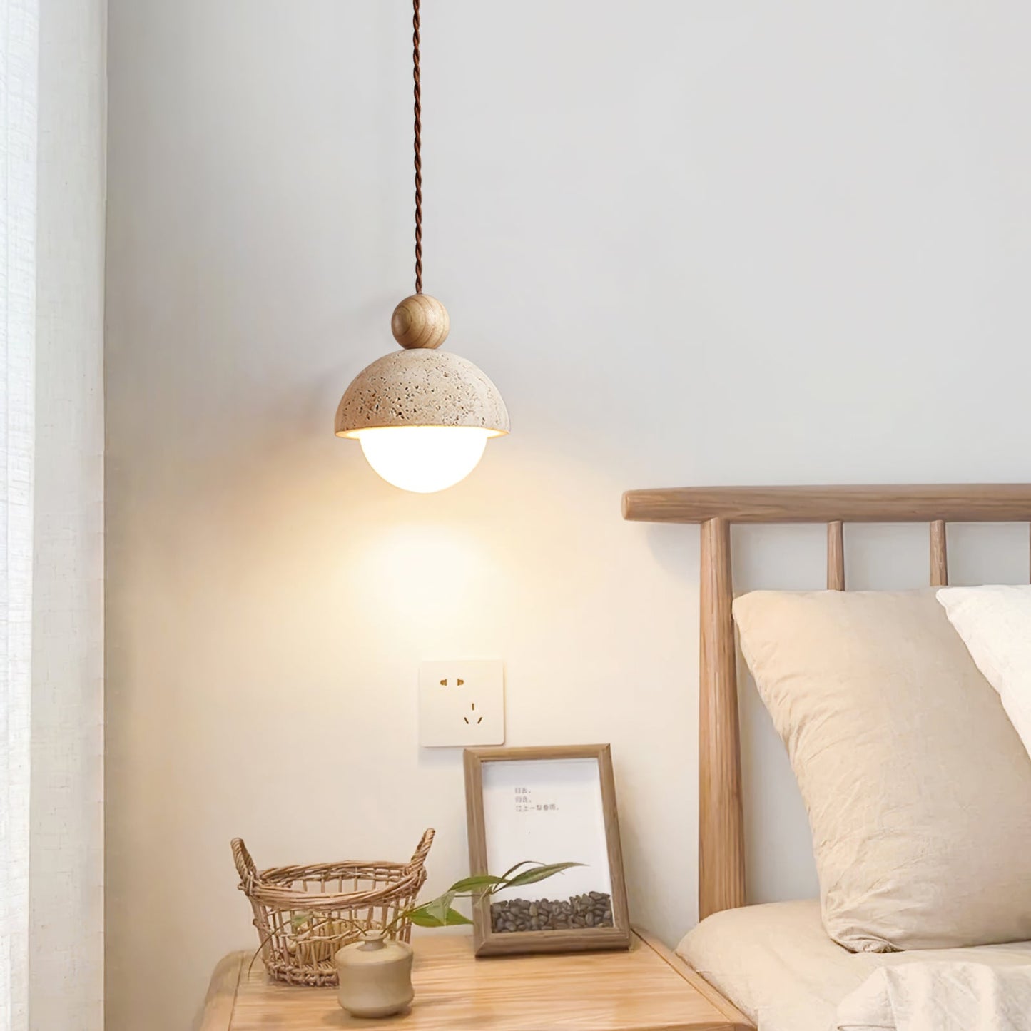 Moderne Pendelleuchte in Erdtönen