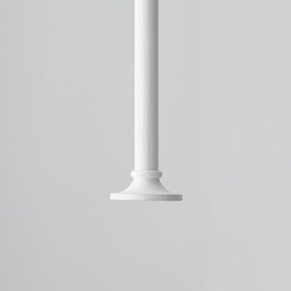 Minimalistische Wandleuchte Mit Weißen Schirmen