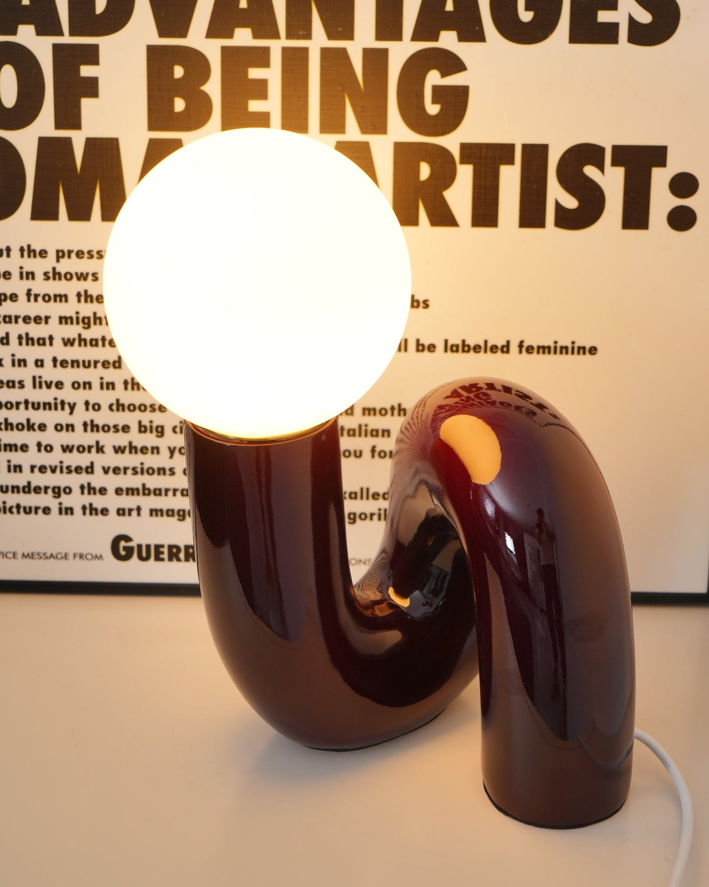 Verdrehte Moderne Tischlampe
