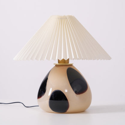 Tischlampe Mit Plissiertem Lampenschirm
