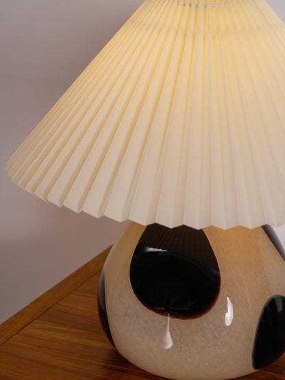 Tischlampe Mit Plissiertem Lampenschirm