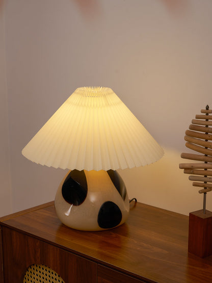 Tischlampe Mit Plissiertem Lampenschirm
