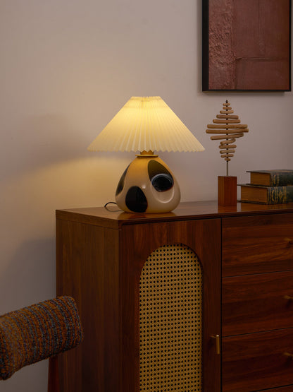 Tischlampe Mit Plissiertem Lampenschirm