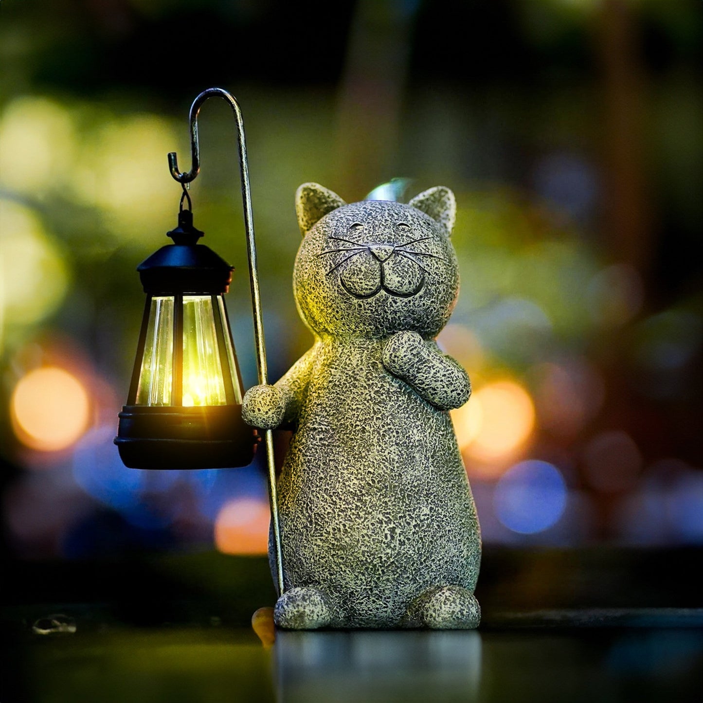 GoldenePfoten: Verspielte Katzen-Tischlampe in Goldoptik