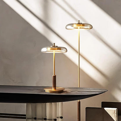 RondoLeuchte: Elegante Tischlampe mit integriertem LED-Licht