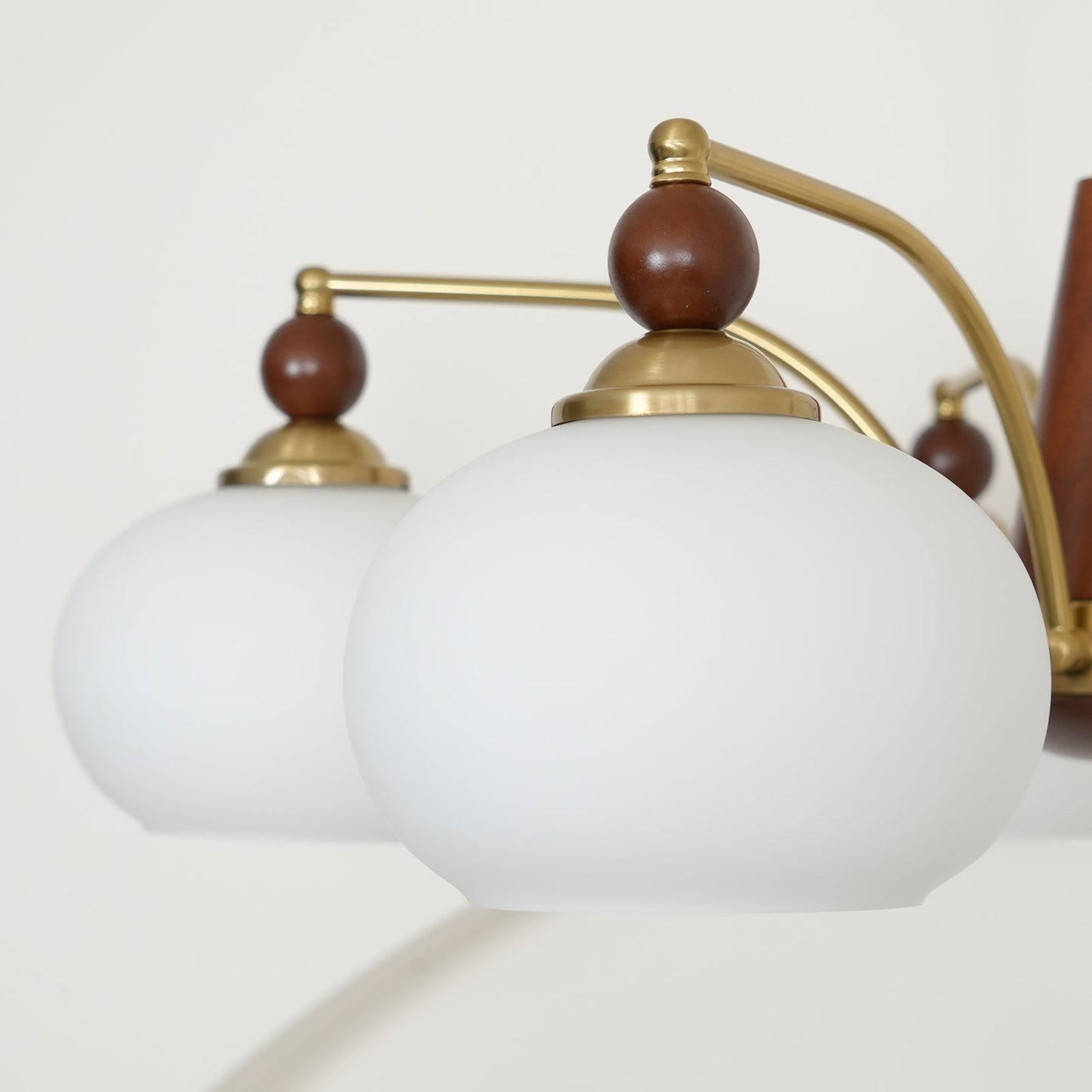 Künstlerische Kronleuchter-Pendelleuchte im Retro-Stil