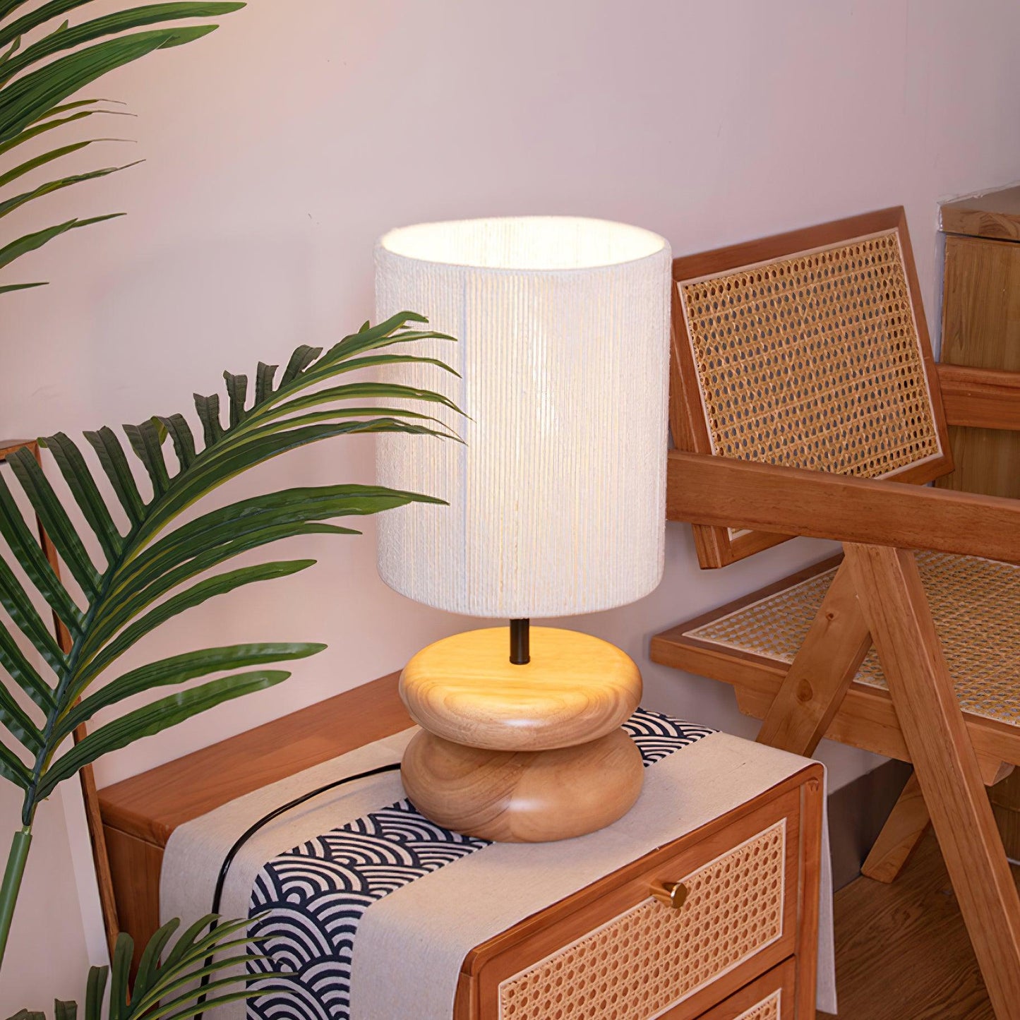 Skandinavische Schlafzimmer-Tischlampe