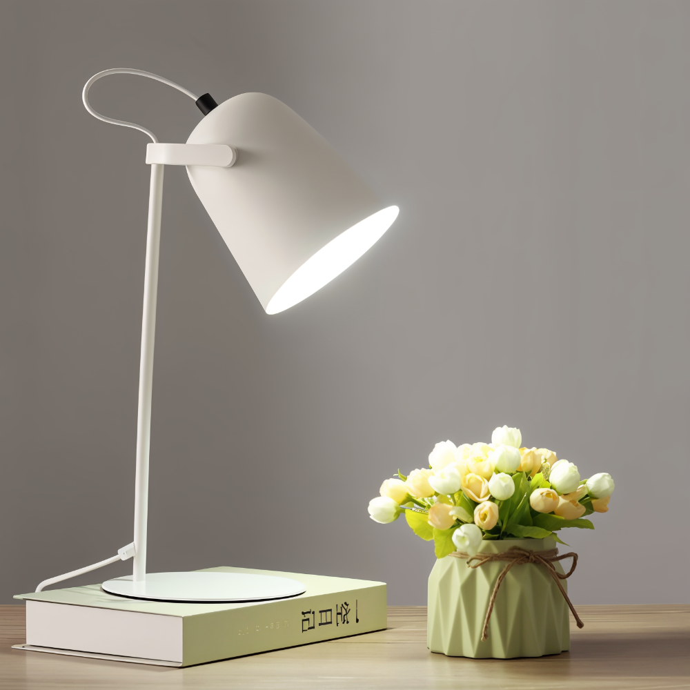 Minimalistische LED Tischleuchte Mit Verstellbarem Kopf