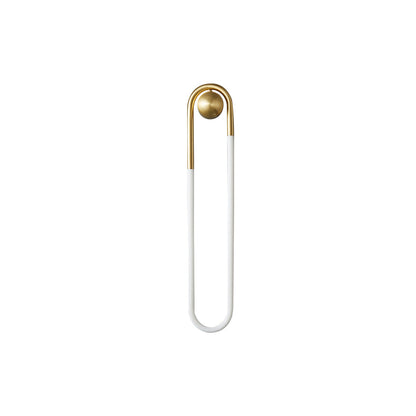 Minimalistische Wandleuchte im Loop-Design