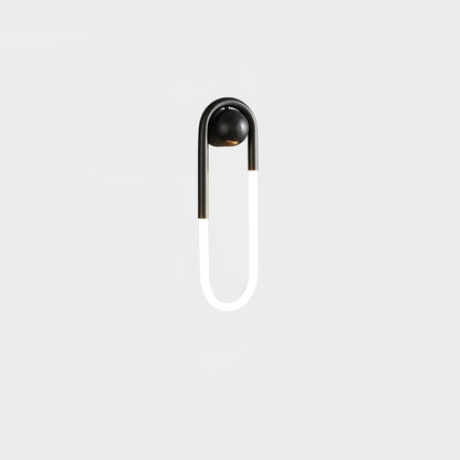Minimalistische Wandleuchte im Loop-Design