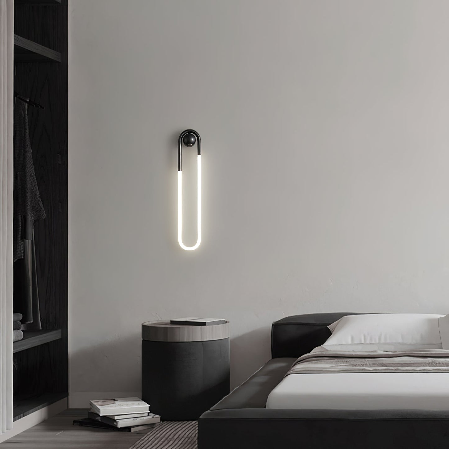 Minimalistische Wandleuchte im Loop-Design