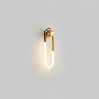 Minimalistische Wandleuchte im Loop-Design