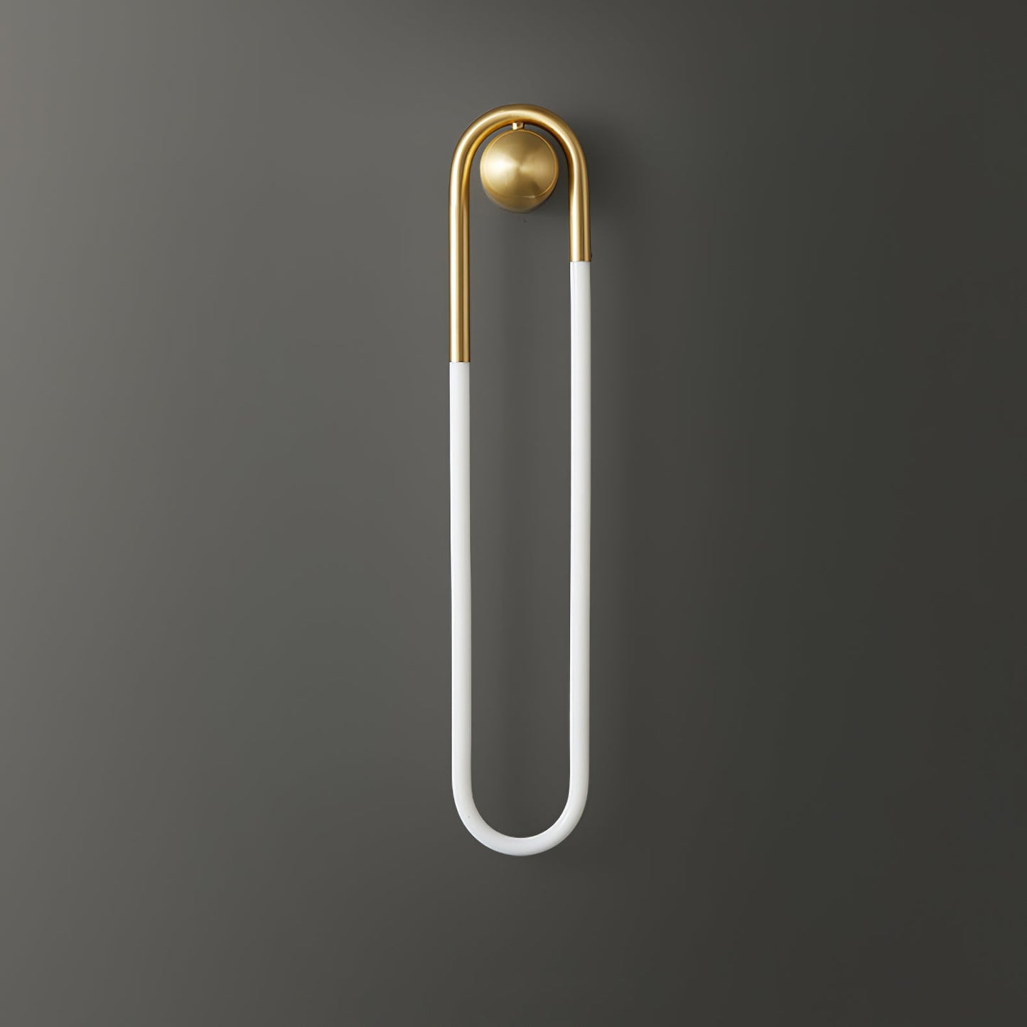 Minimalistische Wandleuchte im Loop-Design