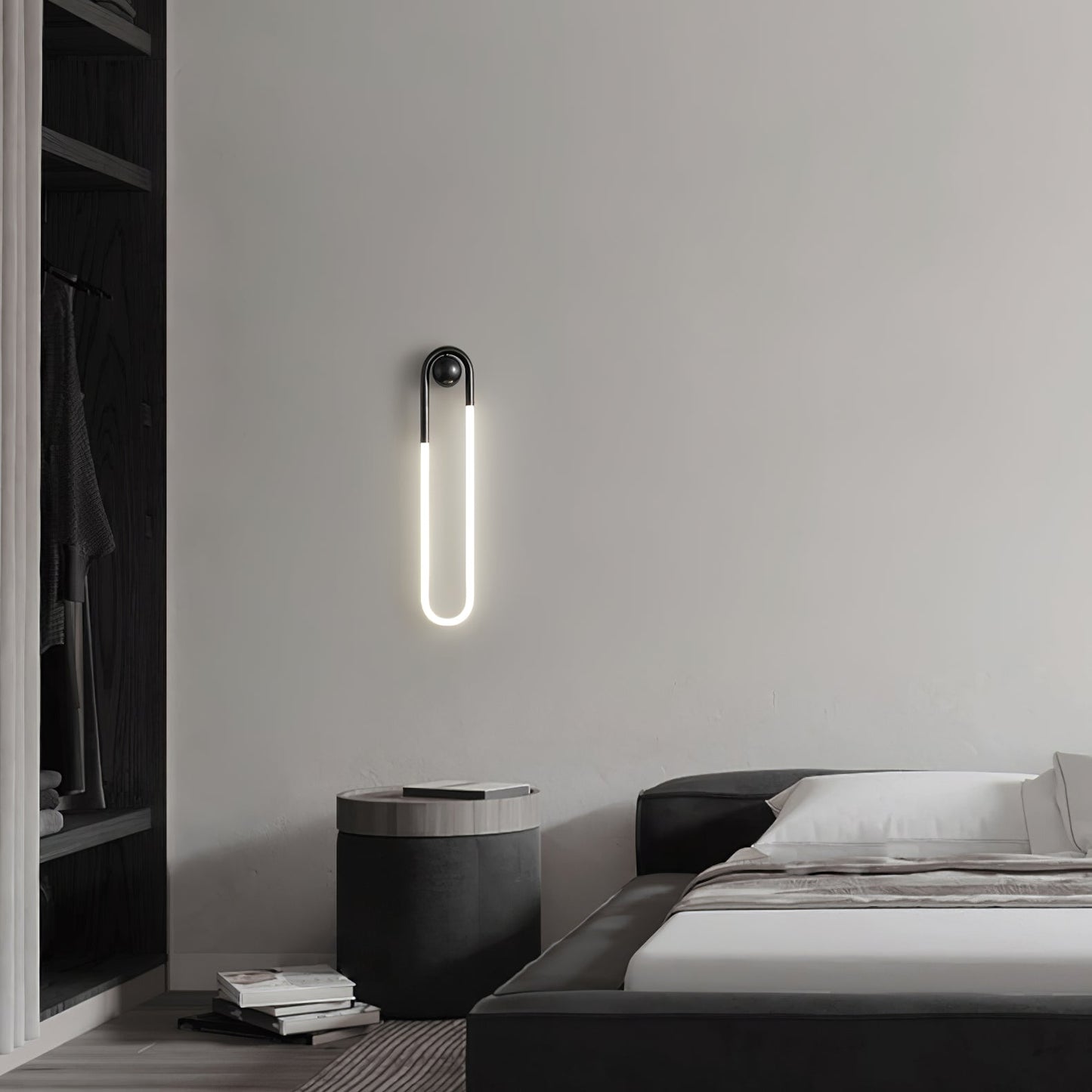 Minimalistische Wandleuchte im Loop-Design