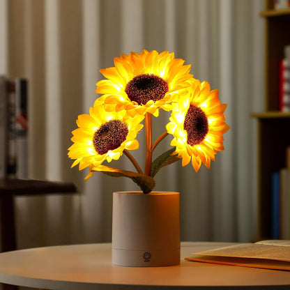 SonneBlüte: Verspielte Tischlampe in Sonnenblumenform