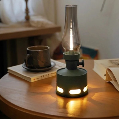 LaternenLeuchten: Vintage-inspirierte LED-Laterne mit warmem, flackerndem Licht