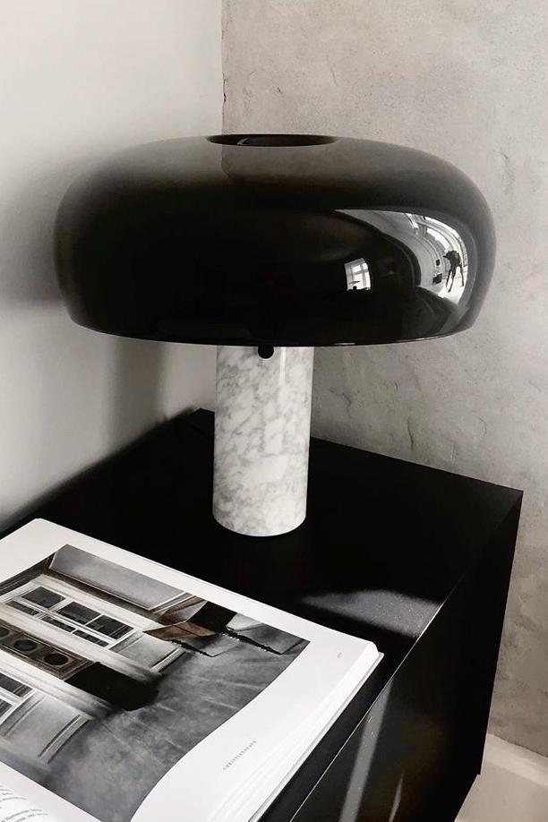 SteinLumina: Tischlampe mit Edlem Marmorsockel