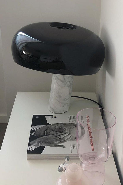 SteinLumina: Tischlampe mit Edlem Marmorsockel