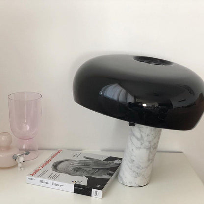 SteinLumina: Tischlampe mit Edlem Marmorsockel