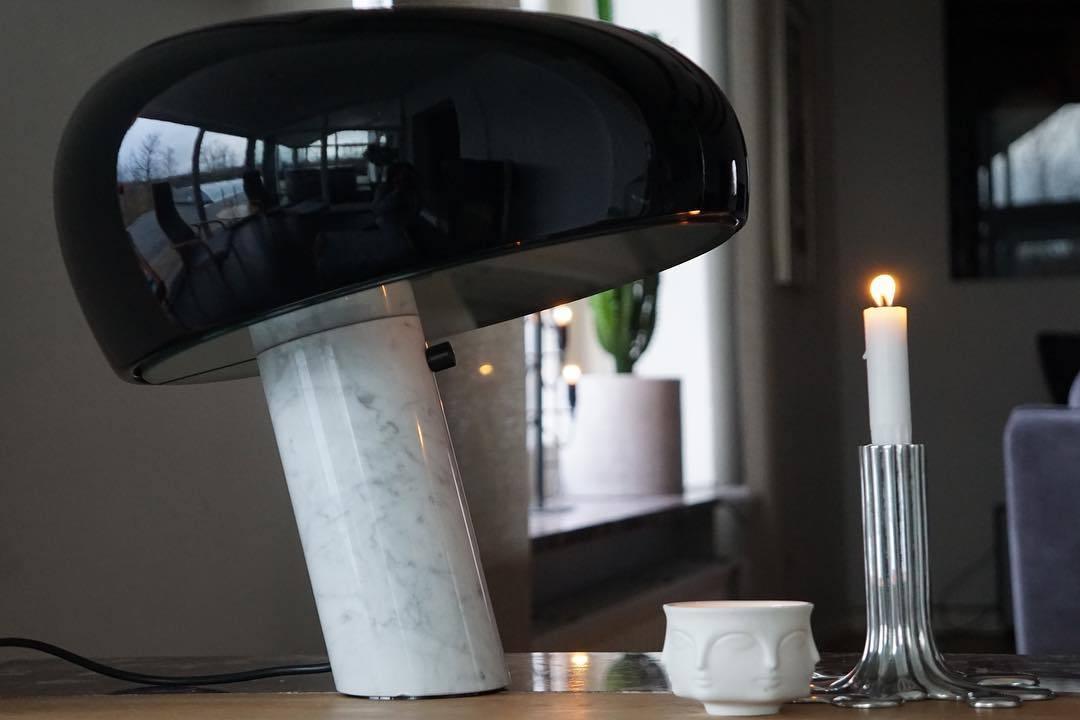 SteinLumina: Tischlampe mit Edlem Marmorsockel