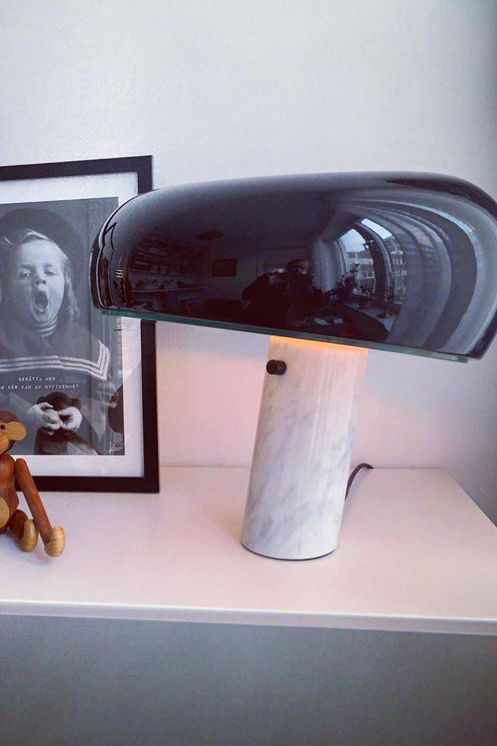 SteinLumina: Tischlampe mit Edlem Marmorsockel