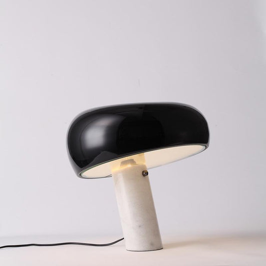SteinLumina: Tischlampe mit Edlem Marmorsockel